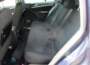 Volkswagen Tiguan 8
