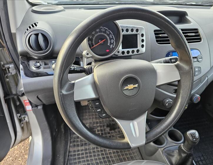 Chevrolet Spark 12