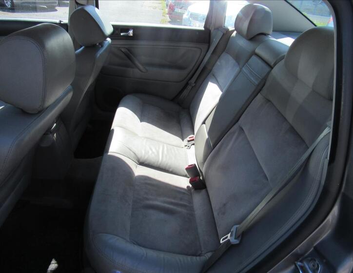 Volkswagen Passat 10