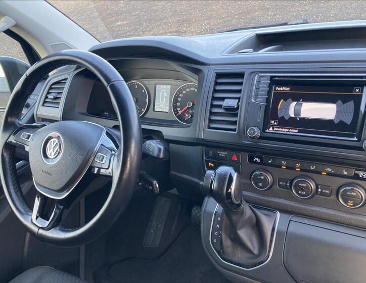 Volkswagen Multivan 16