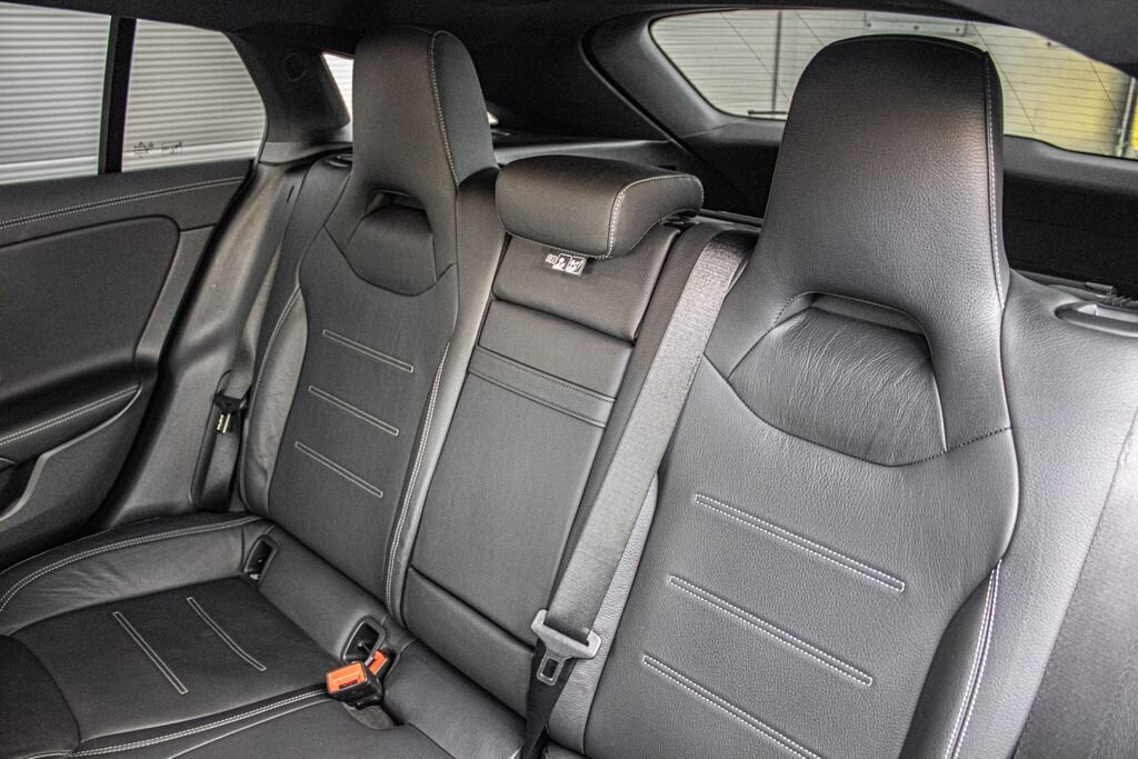 Mercedes-Benz CLA Kombi 2,0 l 321 kw