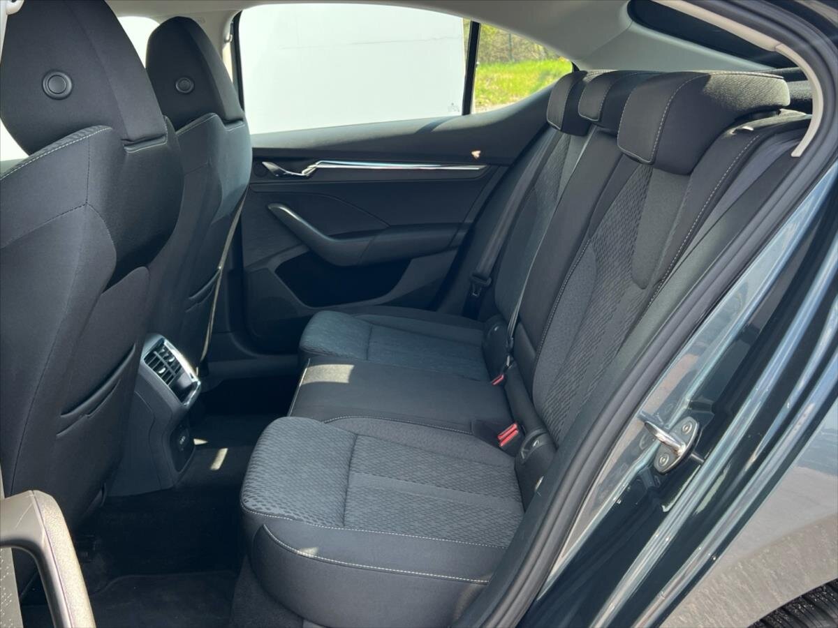 Škoda Octavia Sedan / Limuzína 1,5 l 110 kw