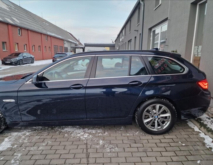BMW Řada 5 Kombi 2,0 l 135 kw