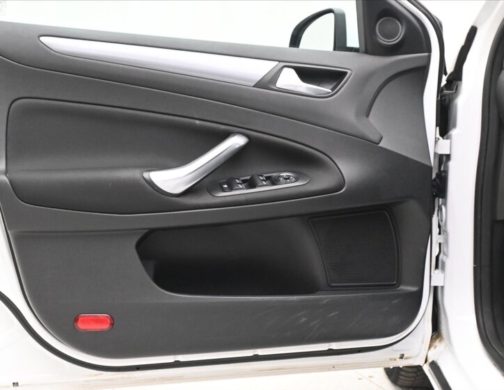 Ford Mondeo Kombi 2,0 l 103 kw