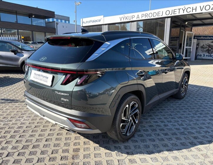 Hyundai Tucson SUV / Terénní 1,6 l 185 kw