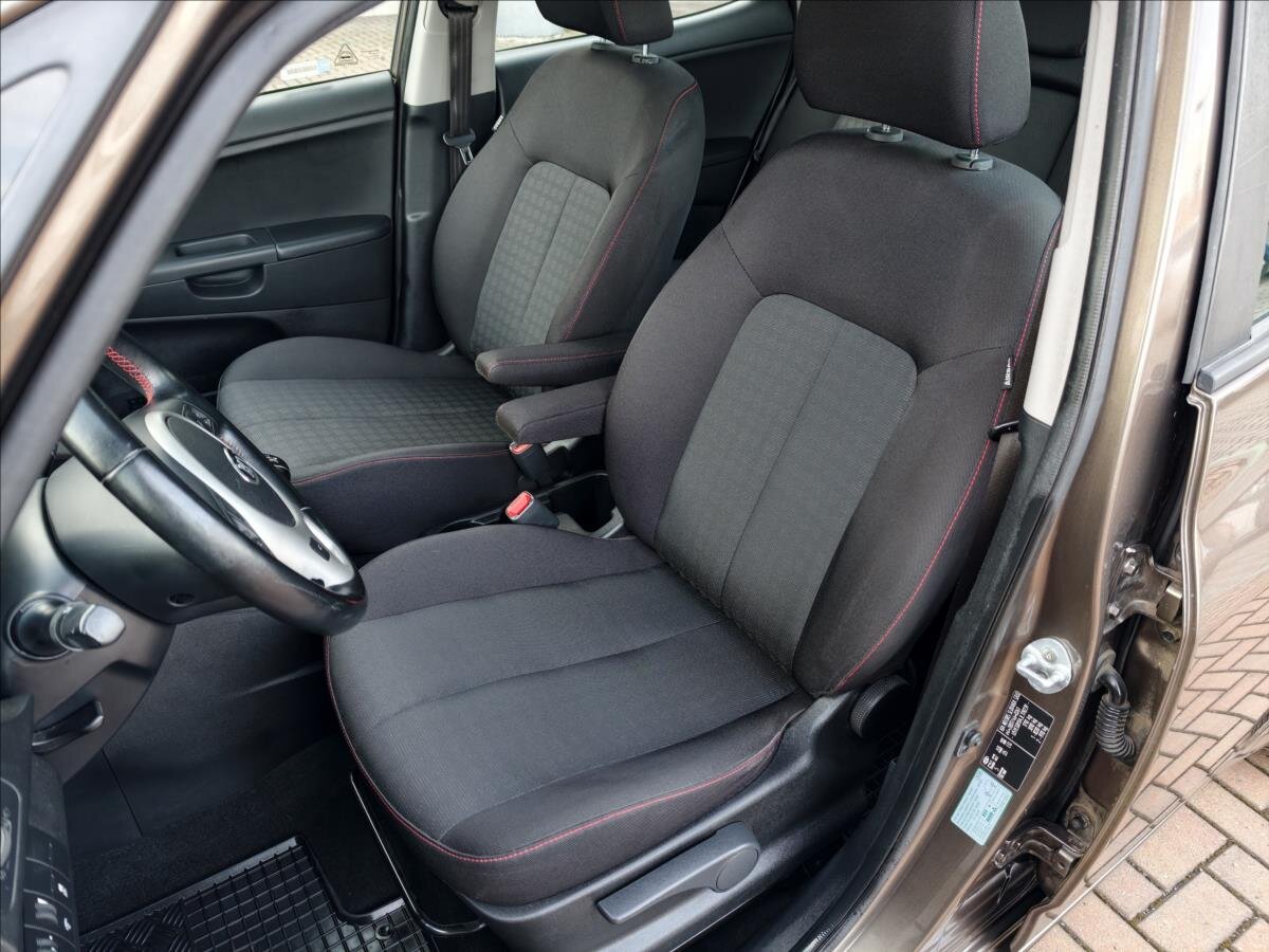 KIA Venga Hatchback 1,4 l 66 kw