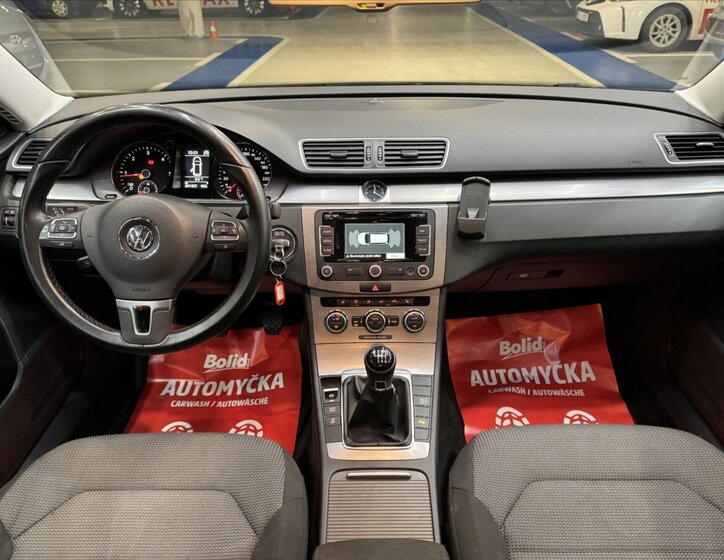 Volkswagen Passat Kombi 2,0 l 103 kw