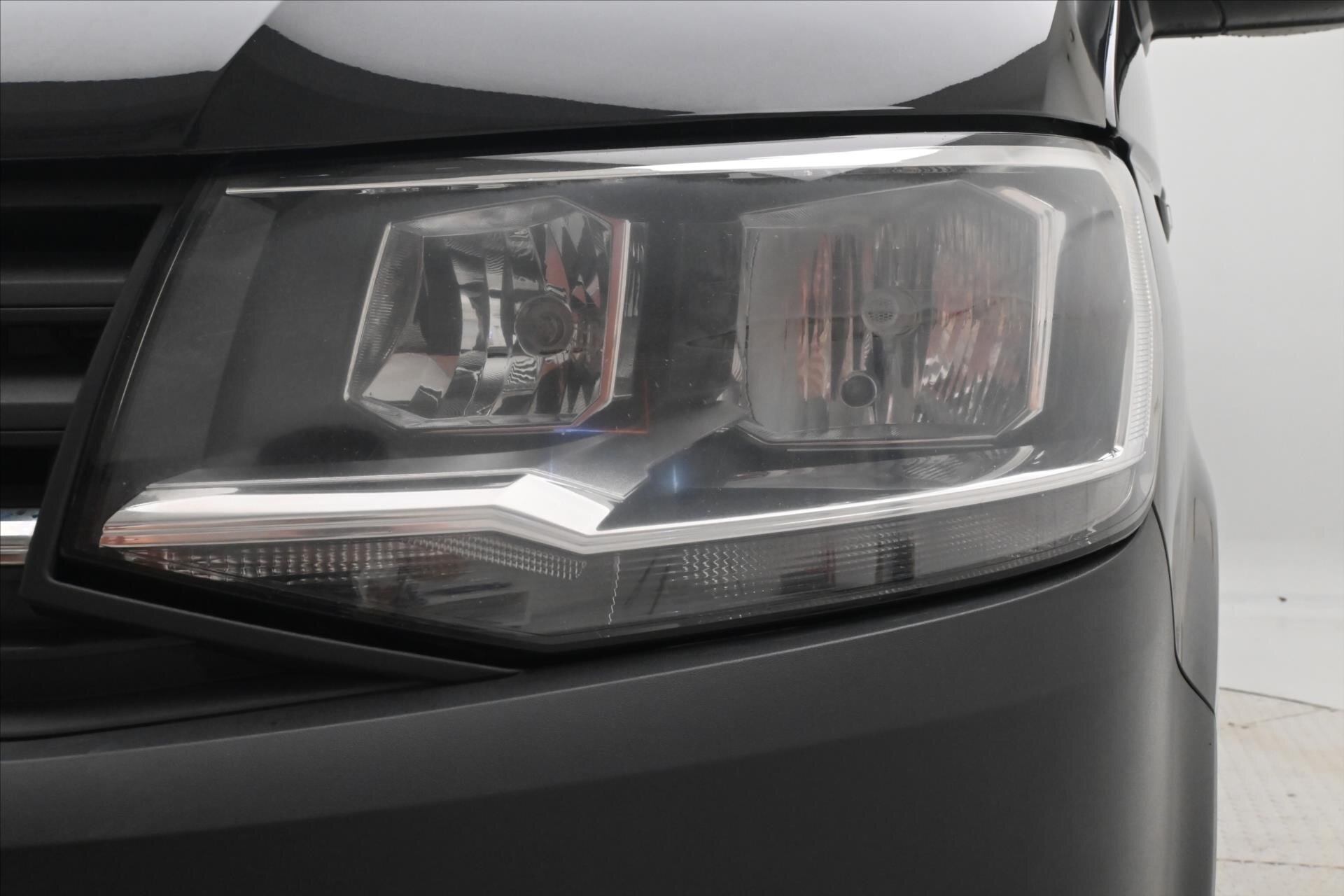 Volkswagen Transporter Skříň 2,0 l 75 kw