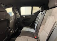 Volvo XC40 SUV / Terénní 2,0 l 120 kw