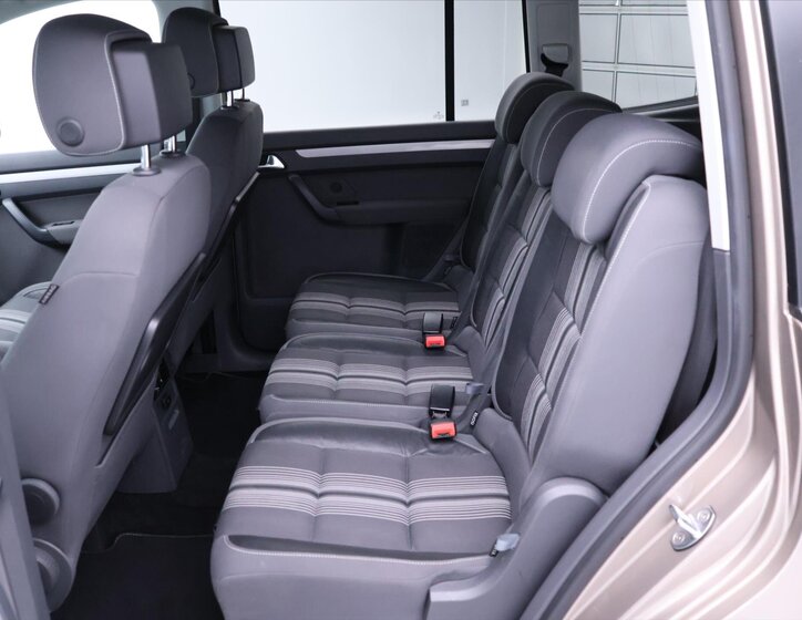 Volkswagen Touran MPV 1,4 l 103 kw