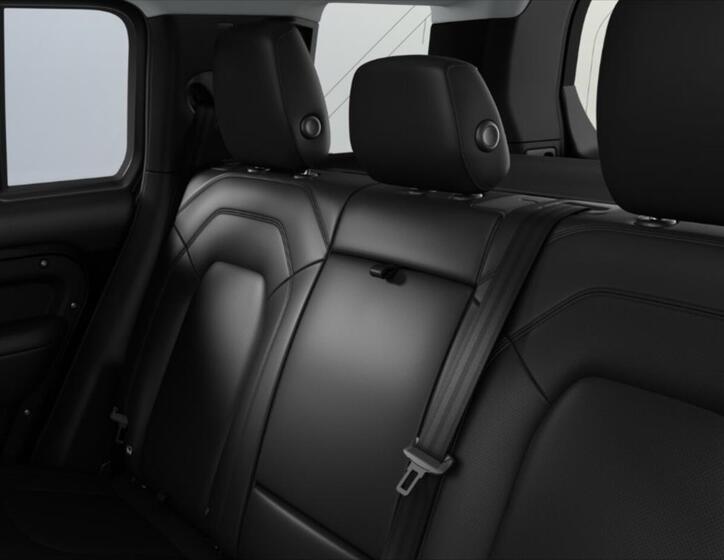 Land Rover Defender 9