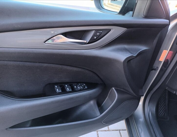 Opel Insignia Kombi 1,6 l 81 kw