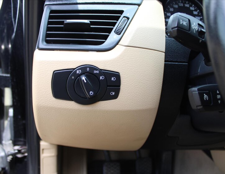 BMW X1 SUV 2,0 l 130 kw