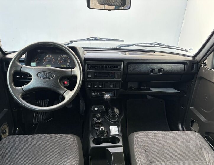 Lada Niva SUV 1,7 l 61 kw