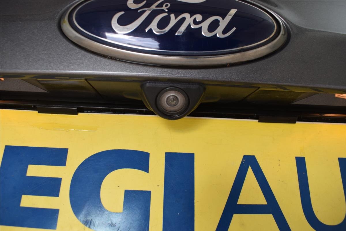 Ford Kuga SUV 2,0 l 120 kw