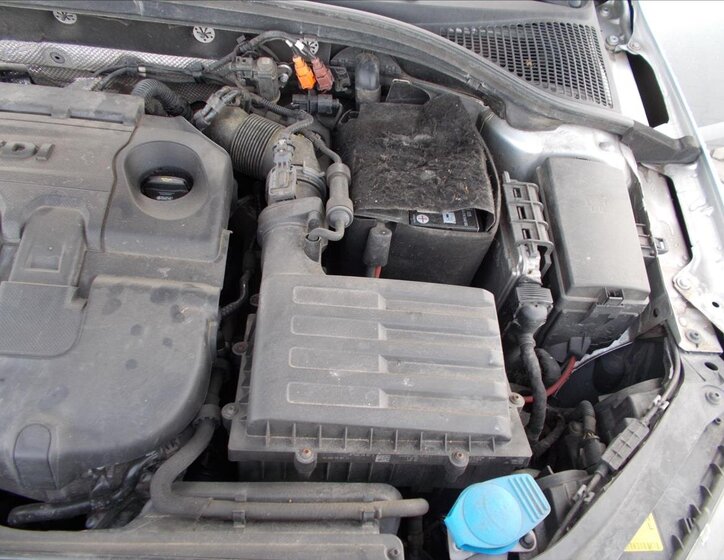 Škoda Octavia Sedan / Limuzína 1,6 l 77 kw