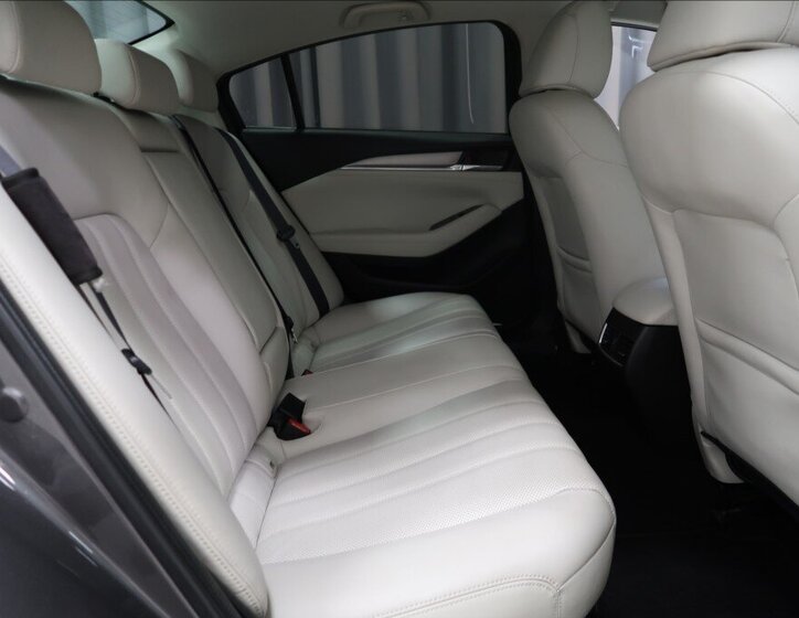 Mazda 6 Sedan / Limuzína 2,5 l 143 kw