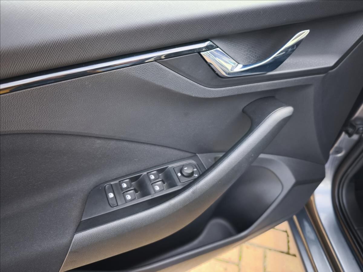 Škoda Scala Hatchback 999,0 85 kw