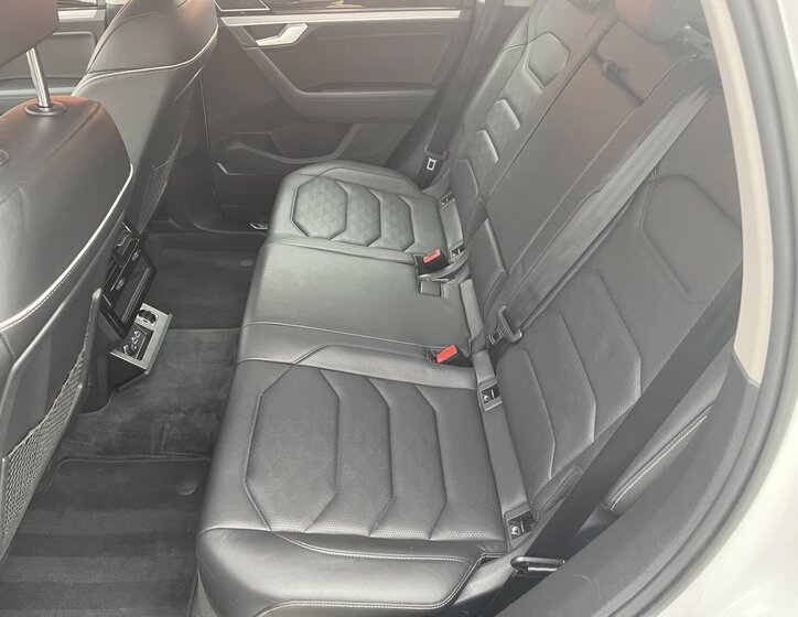 Volkswagen Touareg SUV 3,0 l 210 kw