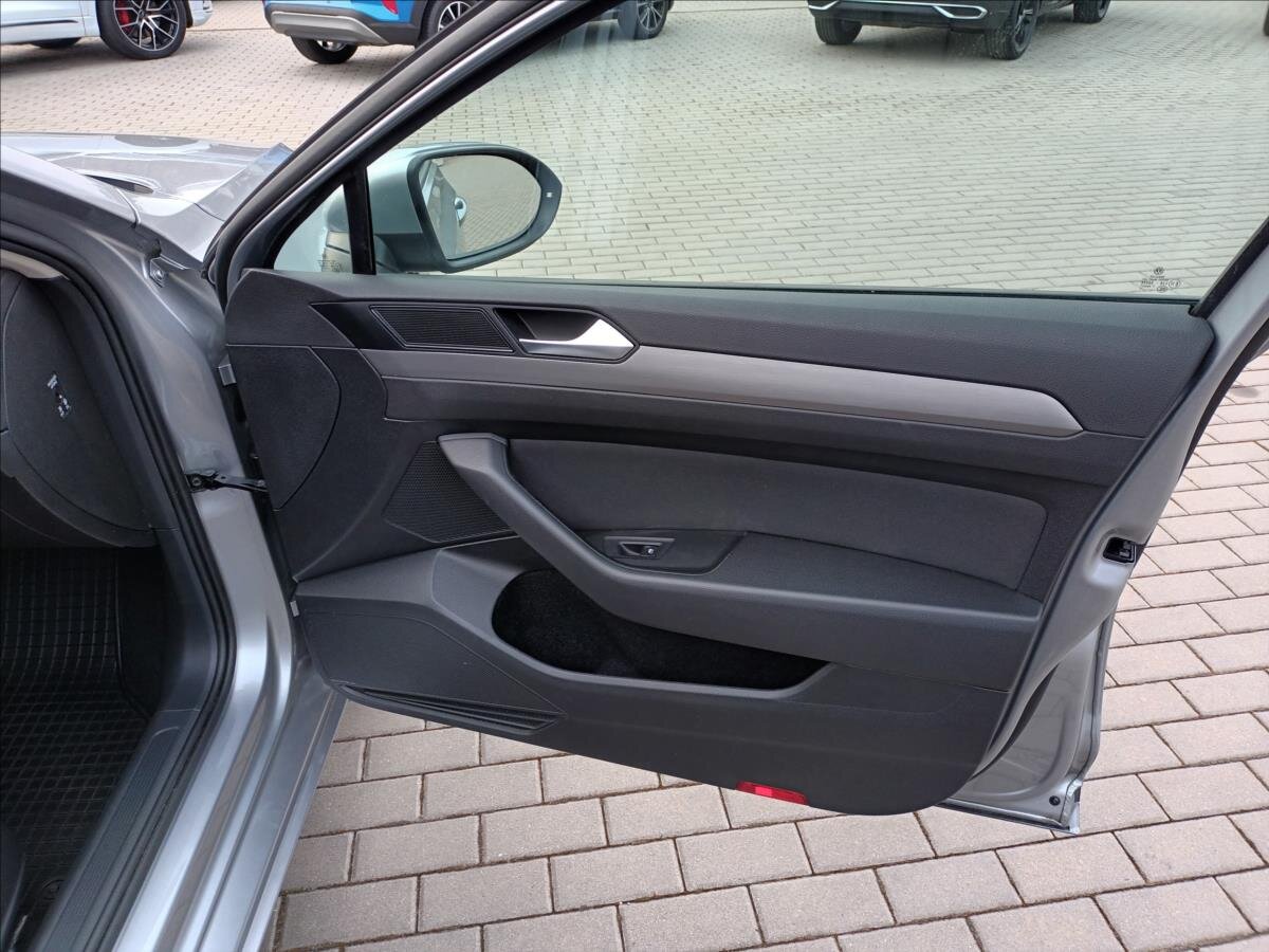 Volkswagen Passat Kombi 2,0 l 110 kw