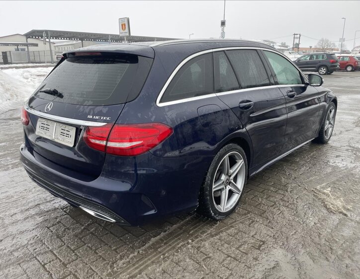 Mercedes-Benz Třídy C Kombi 2,1 l 125 kw