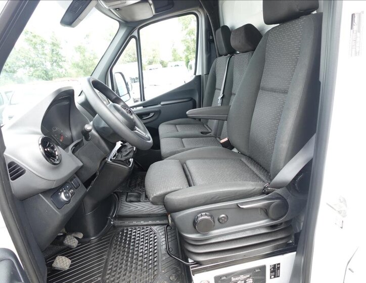 Mercedes-Benz Sprinter Valník 2,0 l 125 kw
