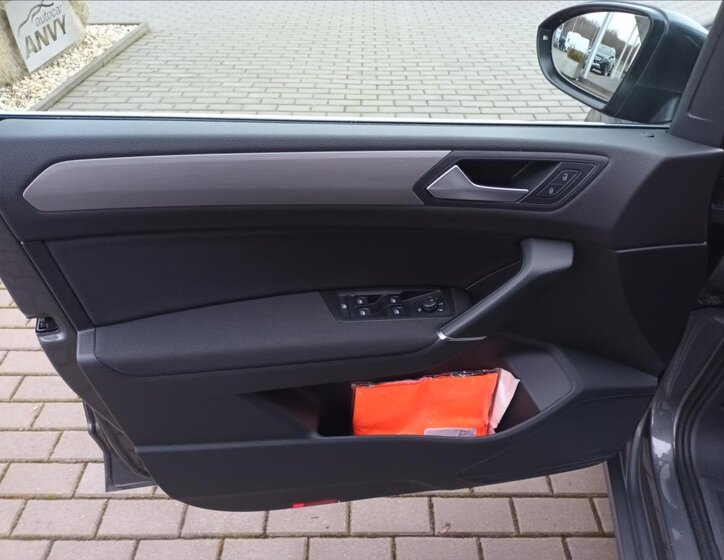 Volkswagen Touran MPV 2,0 l 110 kw