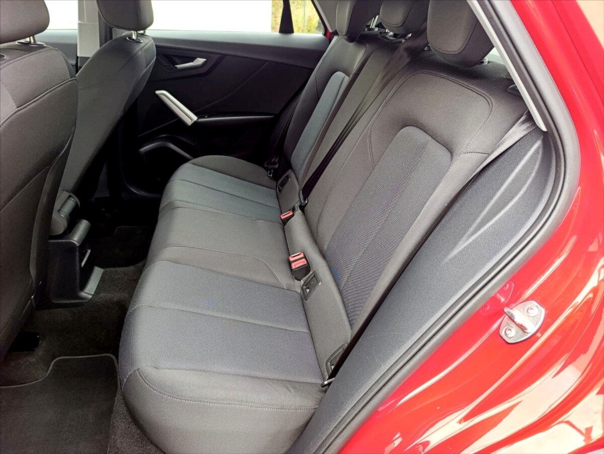 Audi Q2 SUV / Terénní 999,0 85 kw