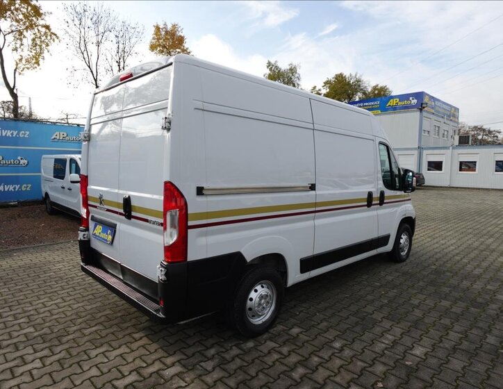 Peugeot Boxer Ostatní 2,2 l 121 kw