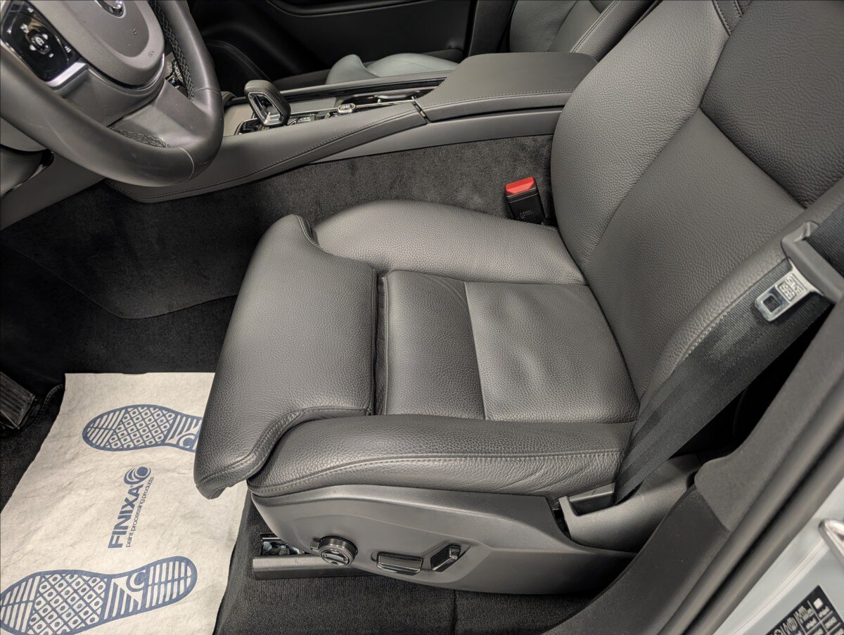 Volvo XC90 Ostatní 2,0 l 335 kw