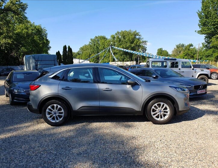 Ford Kuga SUV / Terénní 1,5 l 88 kw