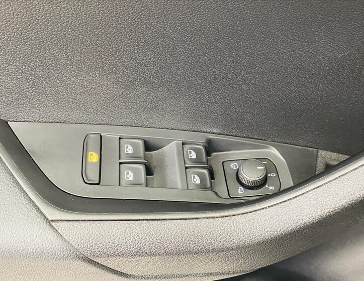 Škoda Karoq SUV 1,5 l 110 kw