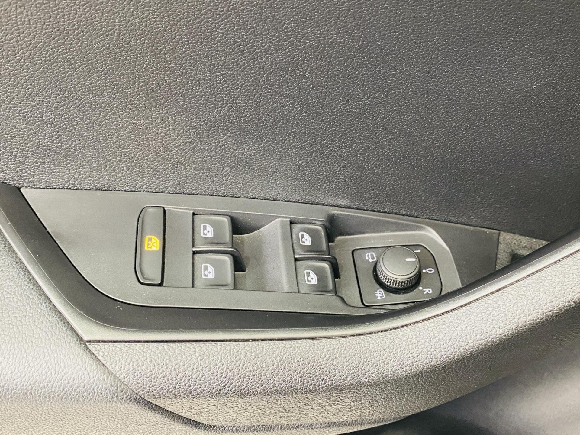 Škoda Karoq SUV 1,5 l 110 kw