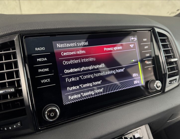 Škoda Karoq SUV / Terénní 2,0 l 85 kw