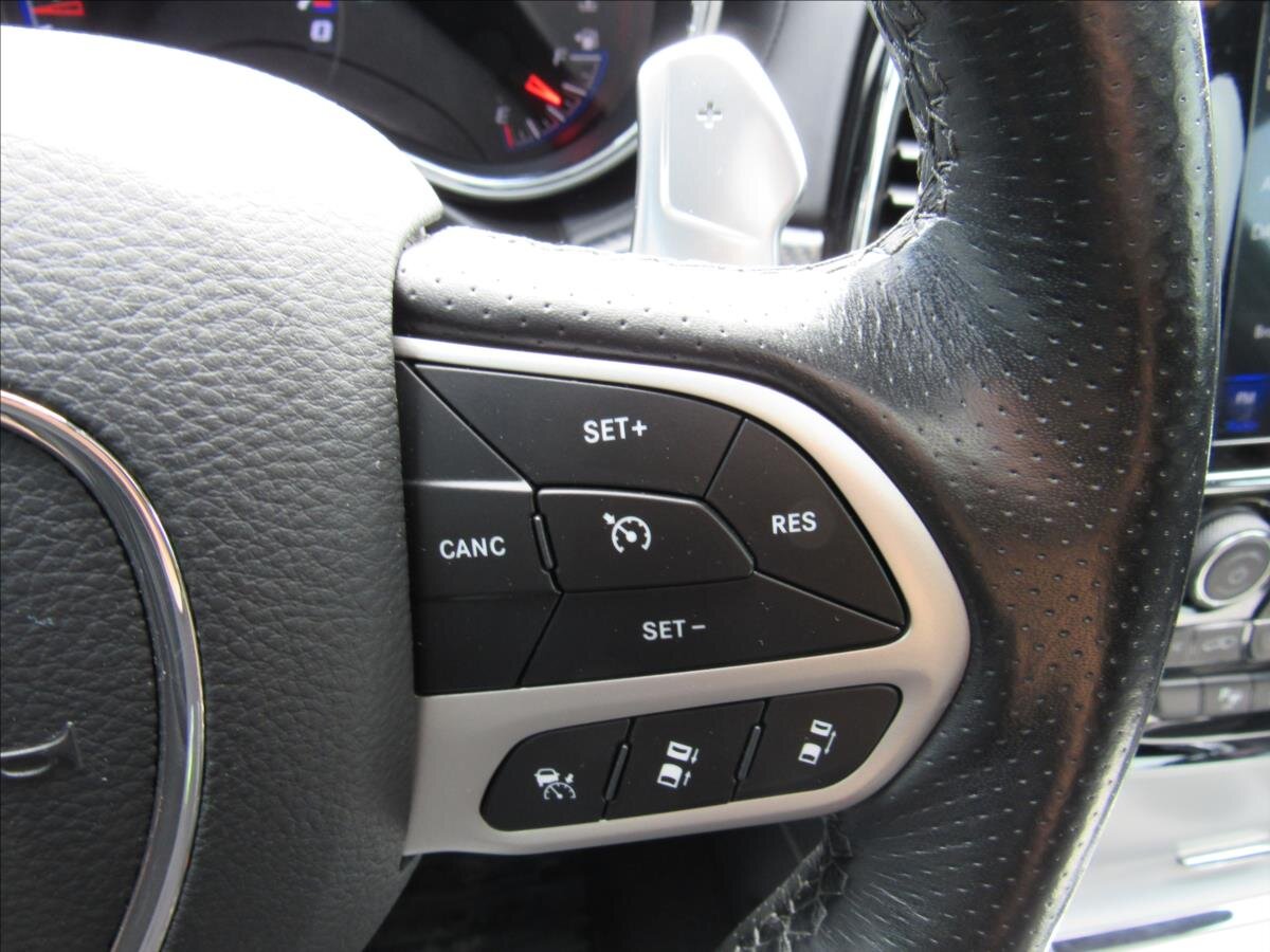 Jeep Grand Cherokee SUV / Terénní 6,4 l 344 kw