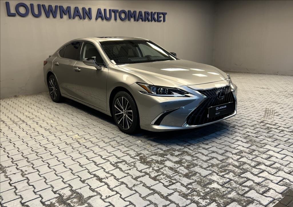 Lexus ES 300h Sedan 2,5 l 160 kw