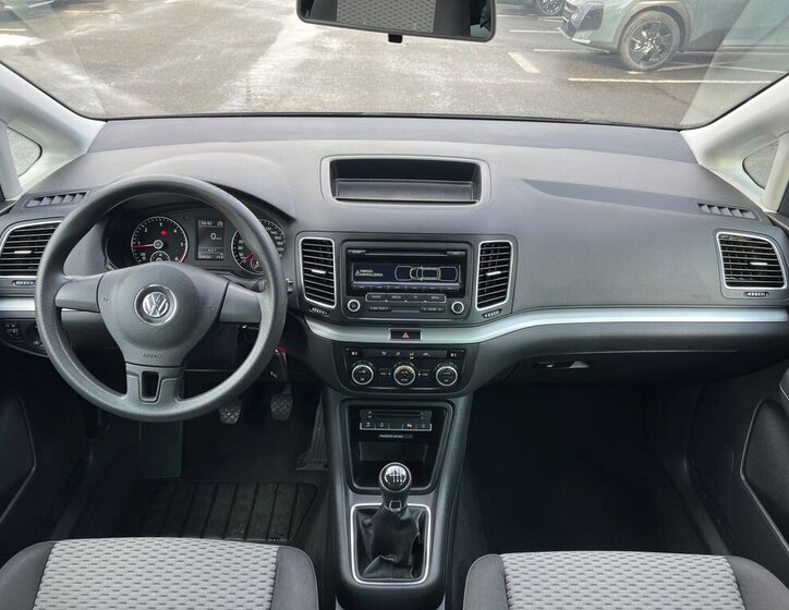 Volkswagen Sharan MPV 2,0 l 103 kw
