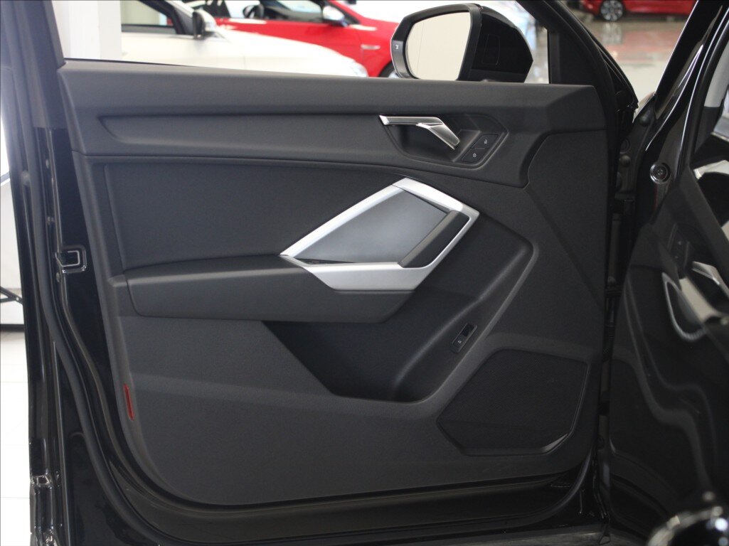 Audi Q3 SUV / Terénní 2,0 l 110 kw