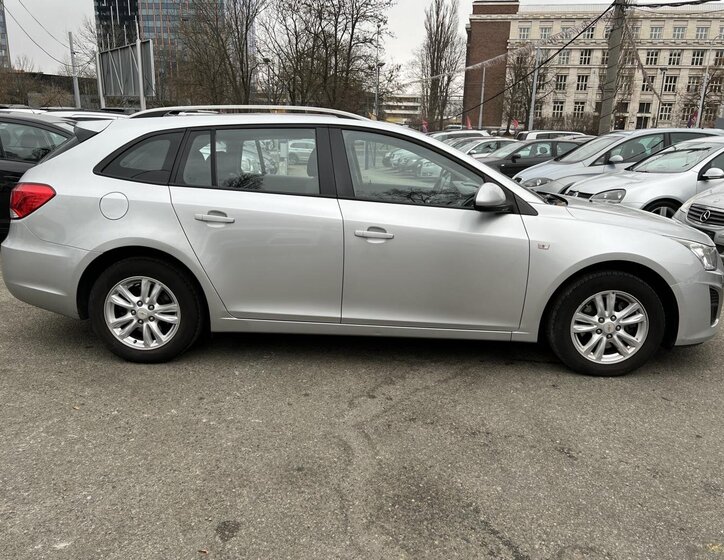 Chevrolet Cruze Kombi 1,7 l 96 kw