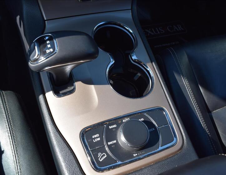 Jeep Grand Cherokee 42