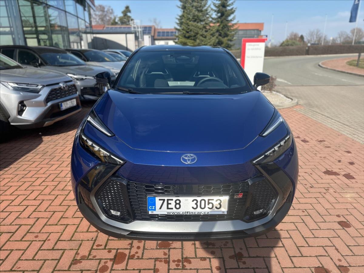 Toyota C-HR Hatchback 1,8 l 72 kw