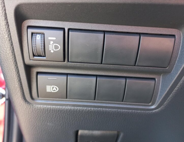 Toyota Yaris Cross CUV / Crossover 1,5 l 68 kw