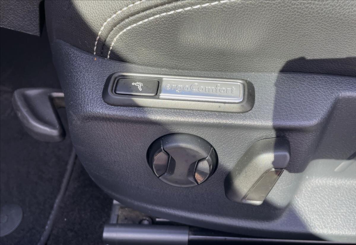 Volkswagen Passat Sedan 2,0 l 147 kw