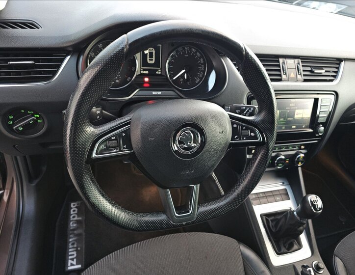 Škoda Octavia 11