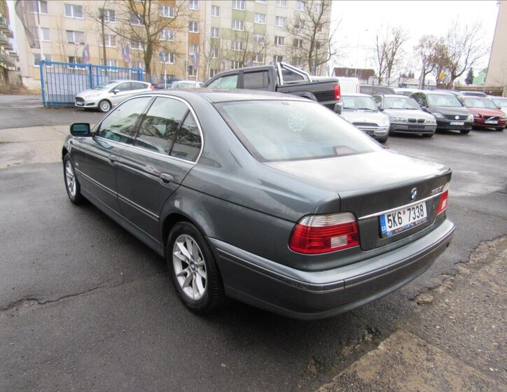 BMW Řada 5 Sedan / Limuzína 2,5 l 141 kw