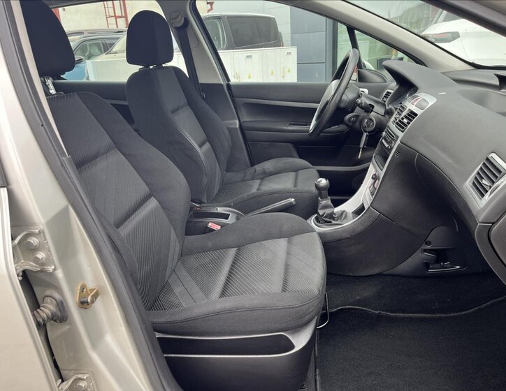 Peugeot 307 Hatchback 1,4 l 65 kw
