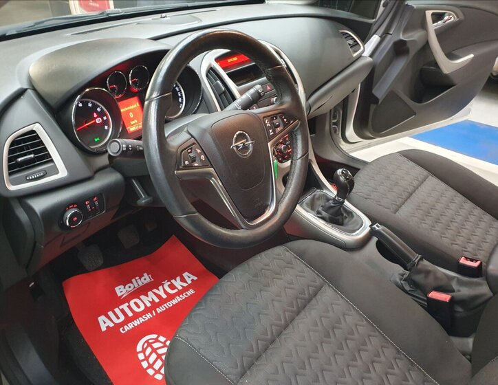 Opel Astra Hatchback 1,4 l 103 kw