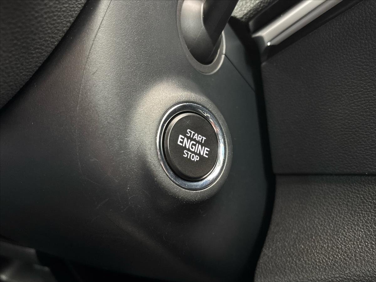 Škoda Karoq SUV / Terénní 1,5 l 110 kw