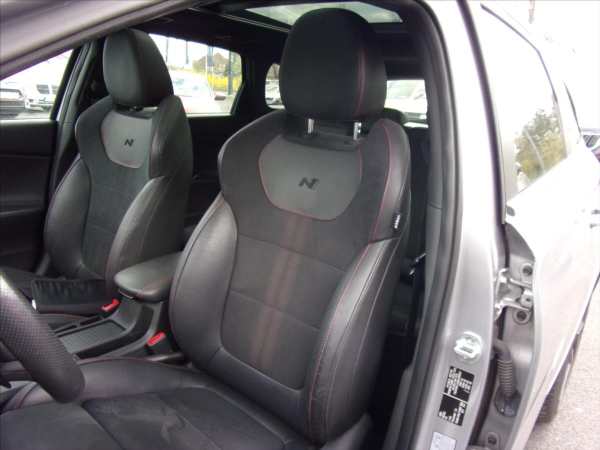 Hyundai i30 Hatchback 1,6 l 100 kw