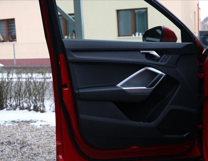 Audi Q3 SUV / Terénní 2,0 l 140 kw